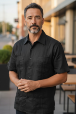 Men’s Traditional Linen Guayabera